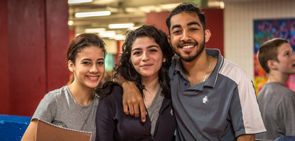 3 élèves à l'école St-Henri